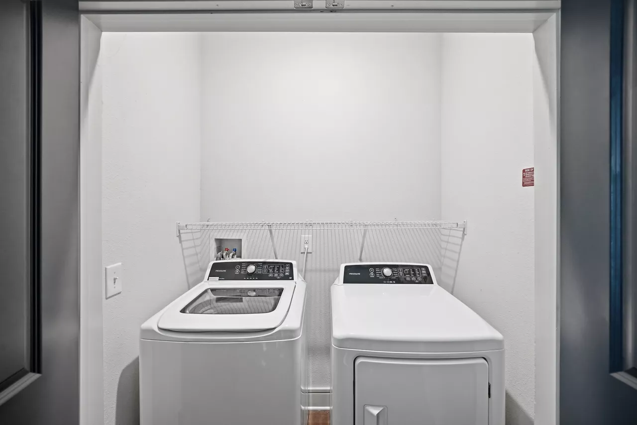 Brea Wendell Falls - Wendell, NC - Laundry