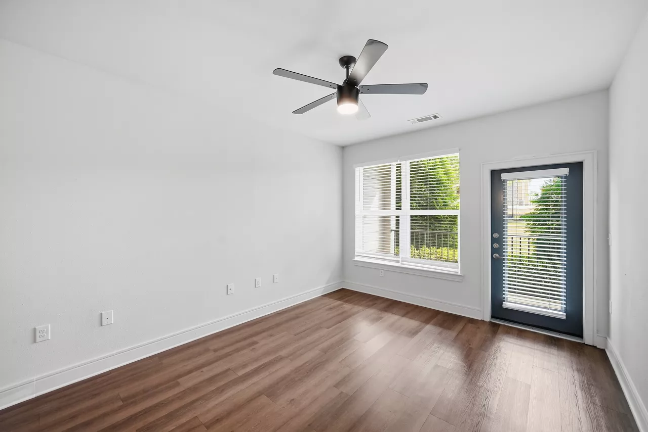 Brea Wendell Falls - Wendell, NC - Living Room