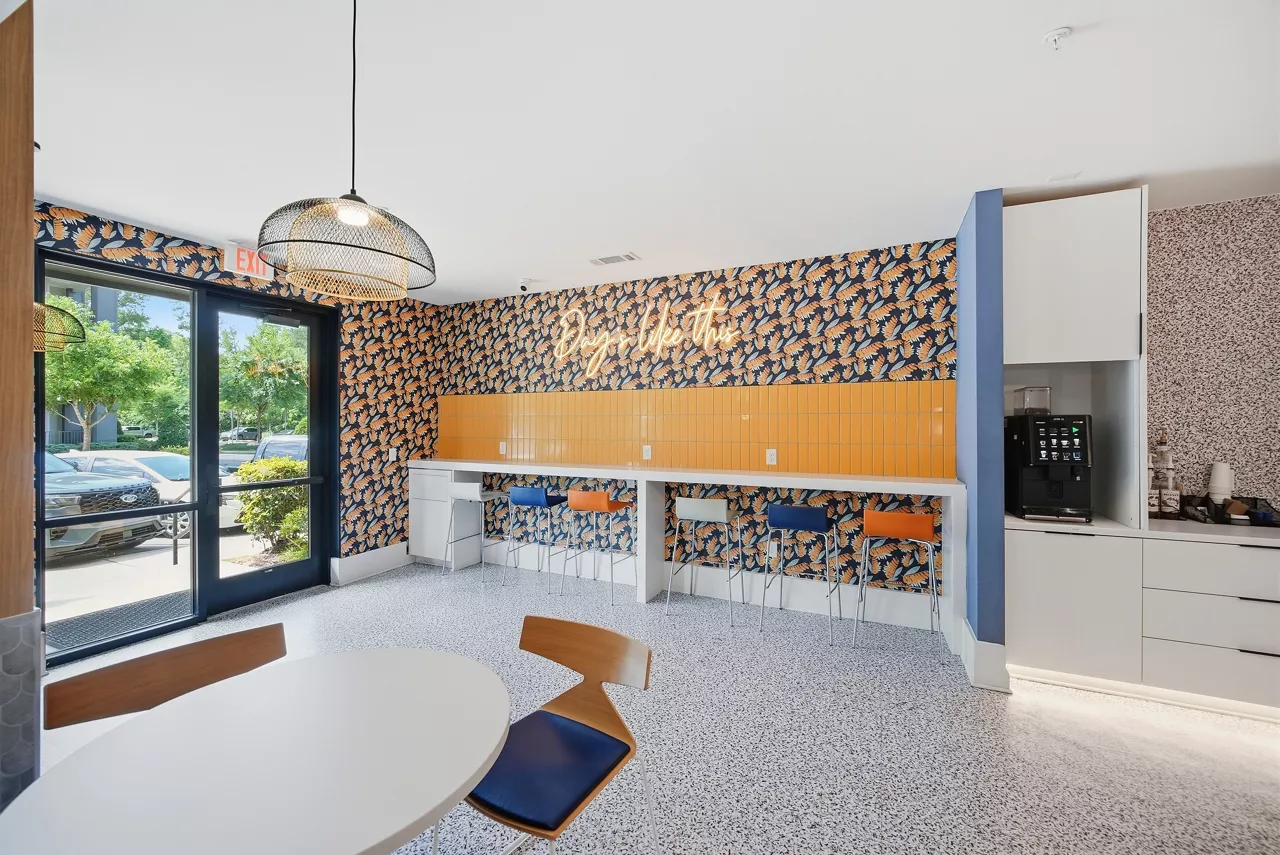 Brea Wendell Falls -Tech Lounge