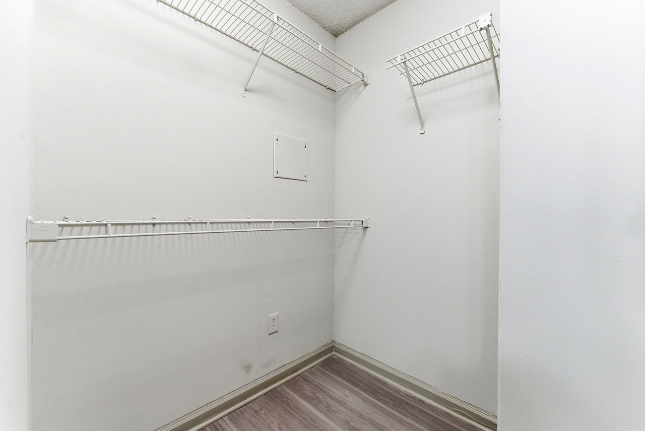 Buckhead and Vine - Atlanta, GA - closet