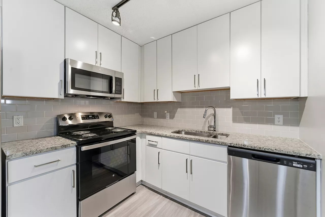 Buckhead and Vine - Atlanta, GA - kitchen