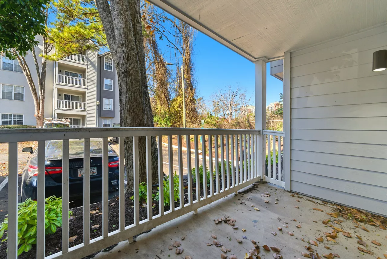Buckhead and Vine - Atlanta, GA - balcony