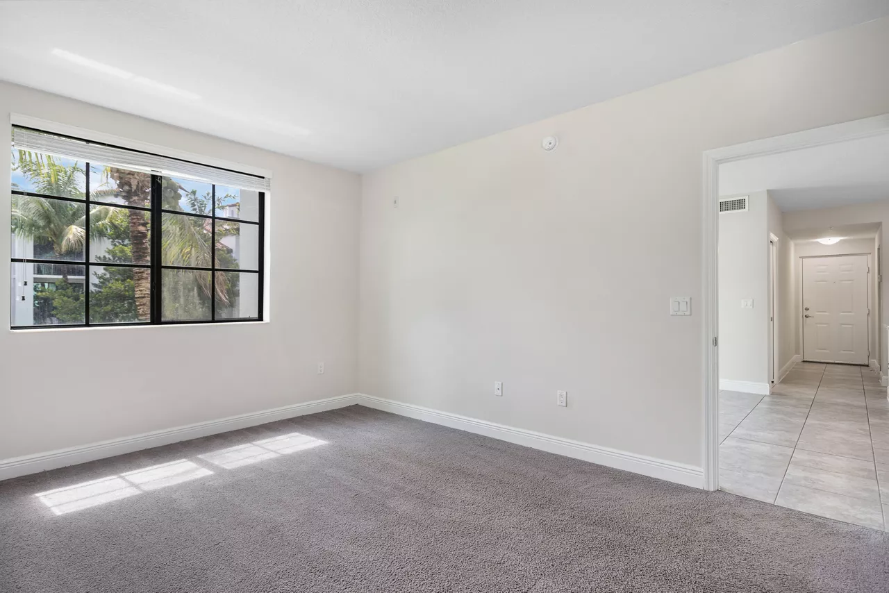 Casa Vera - Kendall, FL - Bedroom