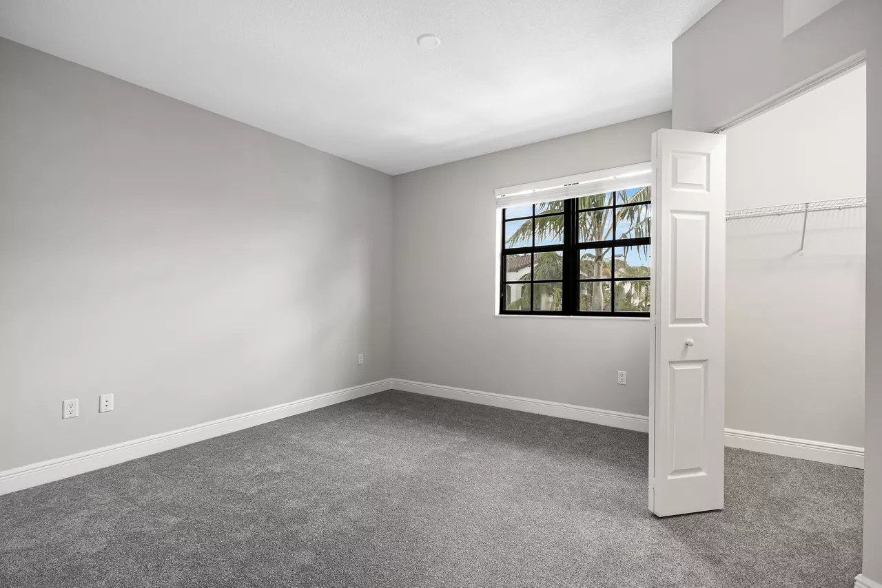 Casa Vera - Kendall, FL - Bedroom