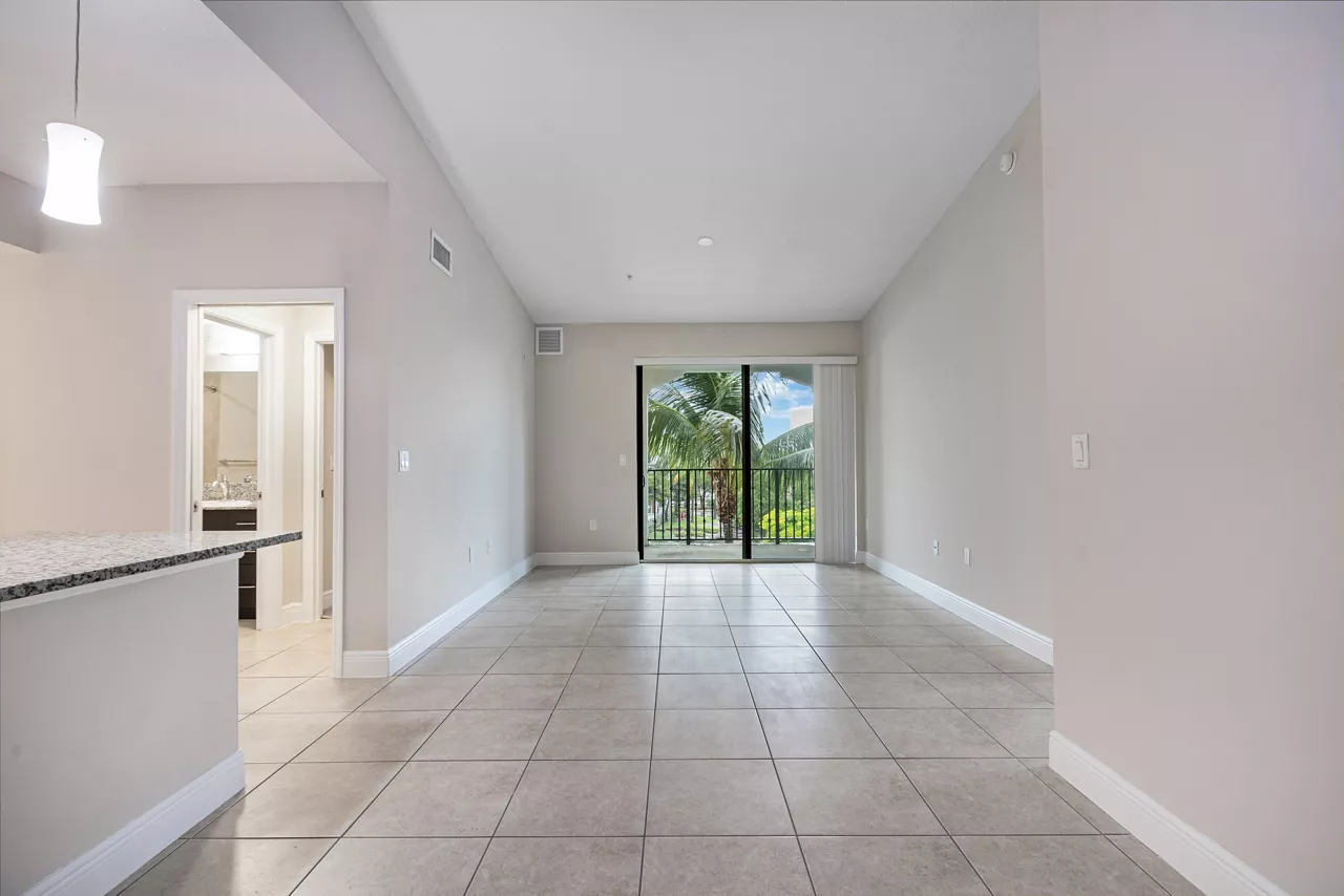 Casa Vera - Kendall, FL - Living Room