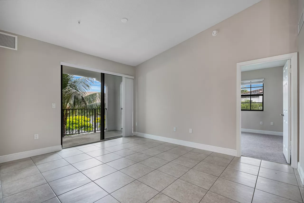 Casa Vera - Kendall, FL - Living Room