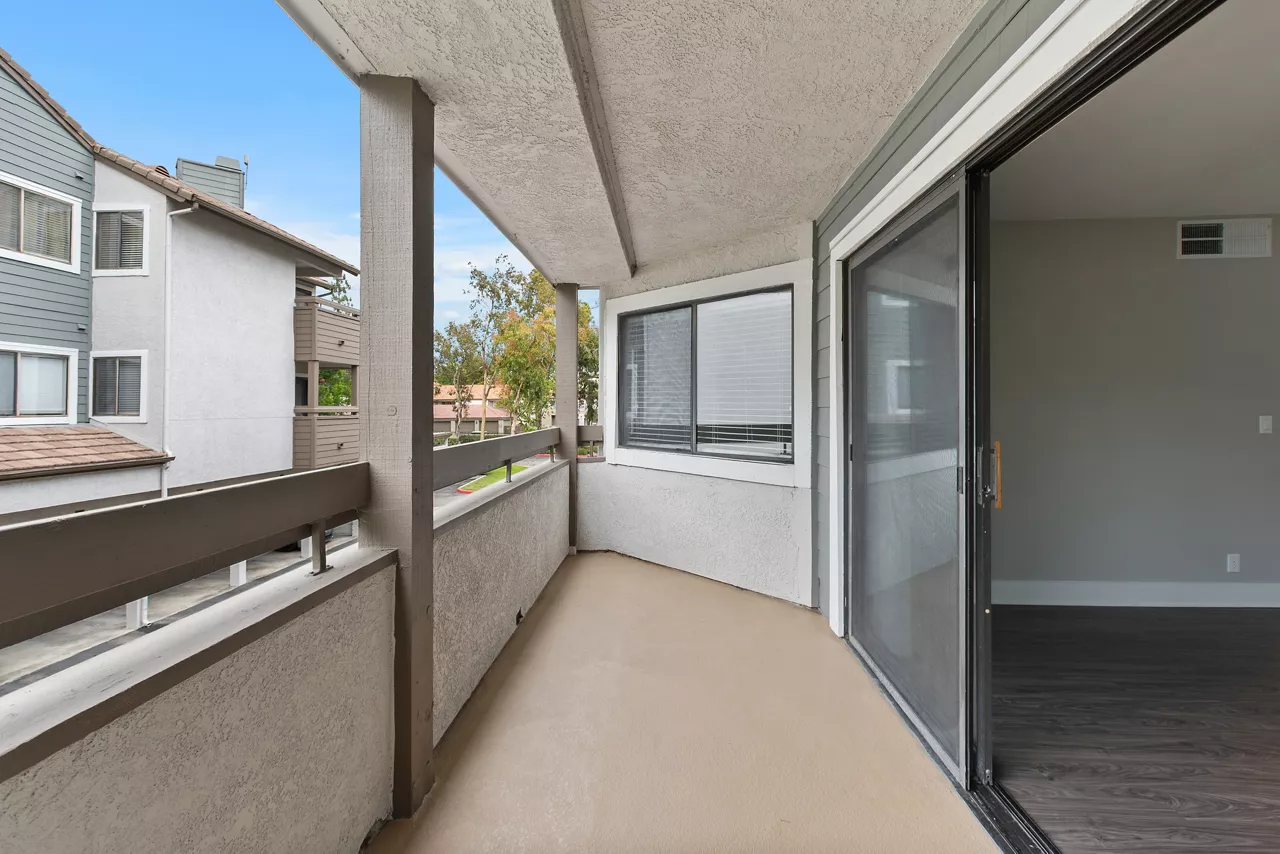 Creekside Alta Loma in Rancho Cucamonga, CA - Balcony