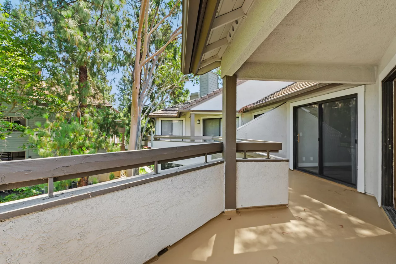 Creekside Alta Loma - Rancho Cucamonga, CA - Balcony