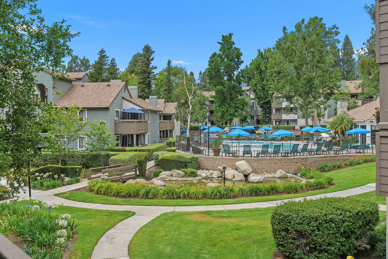 Creekside Alta Loma 6 of 12