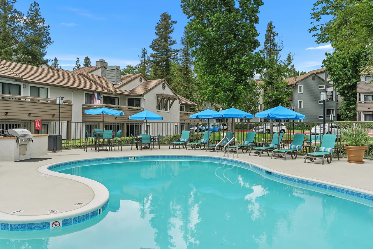 Creekside Alta Loma - Rancho Cucamonga, CA - Pool