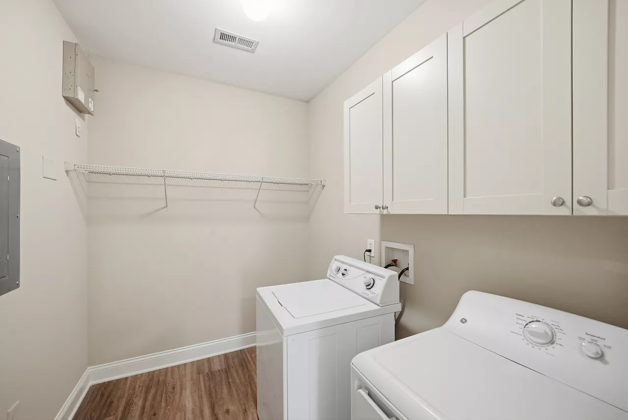 Crestview at Apex Apartments - Apex, NC - Laundry