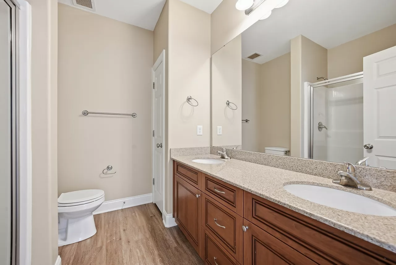 Crestview at Apex Apartments - Apex, NC - Bathroom