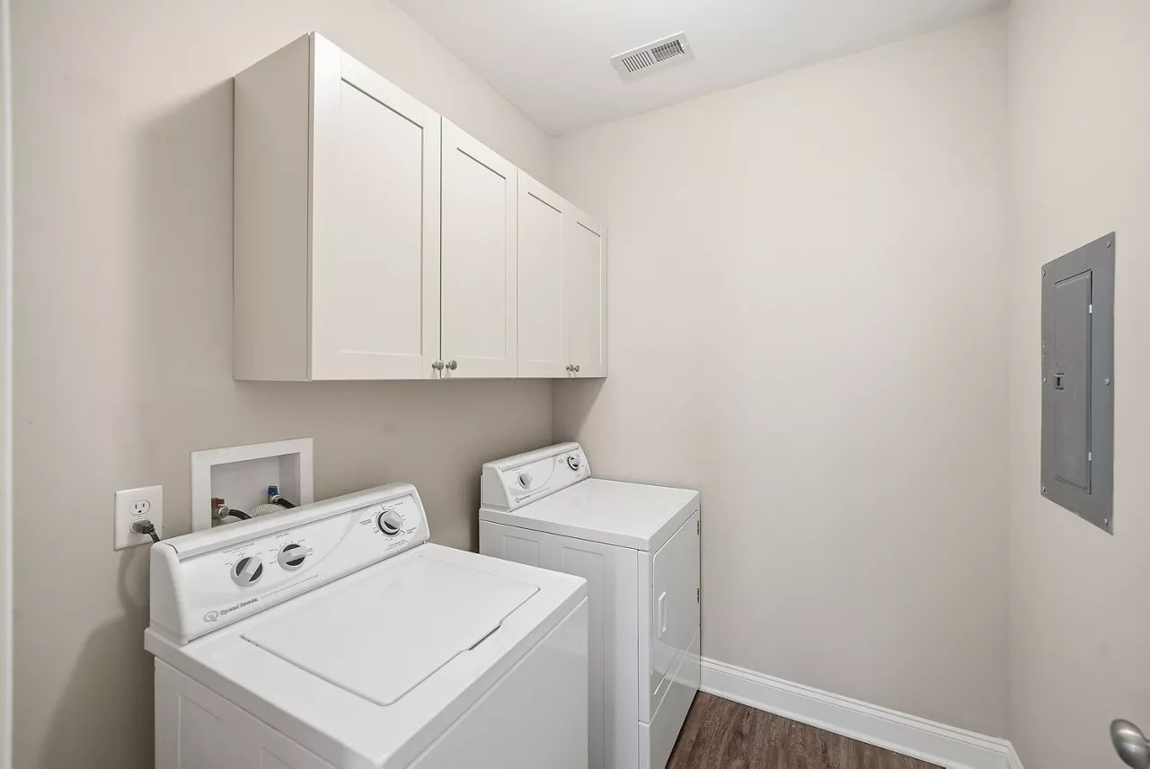 Crestview at Apex Apartments - Apex, NC - Laundry