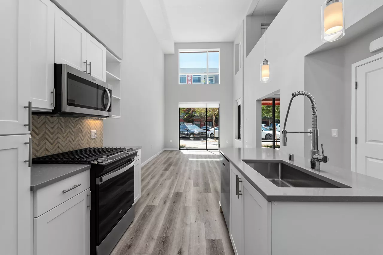 The Avalyn - Chula Vista, CA - Kitchen