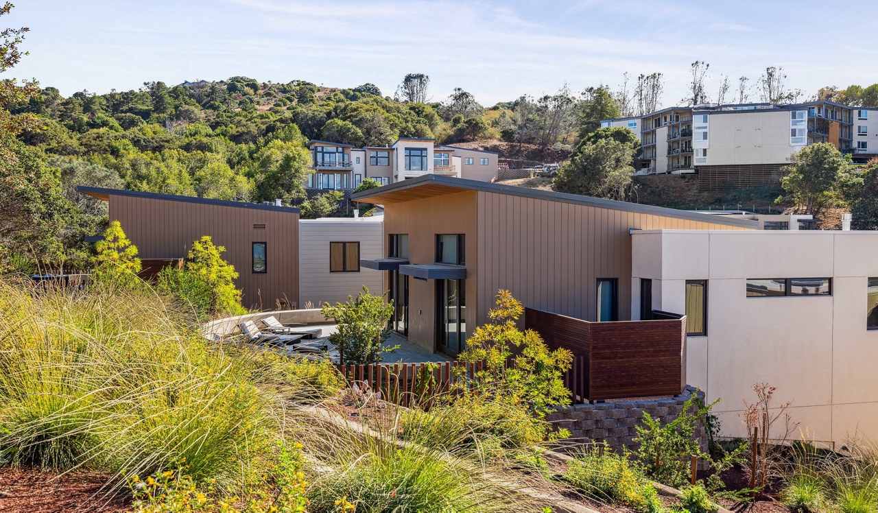 Oak Shore Homes - Corte Madera, CA - Exterior overlooking the water