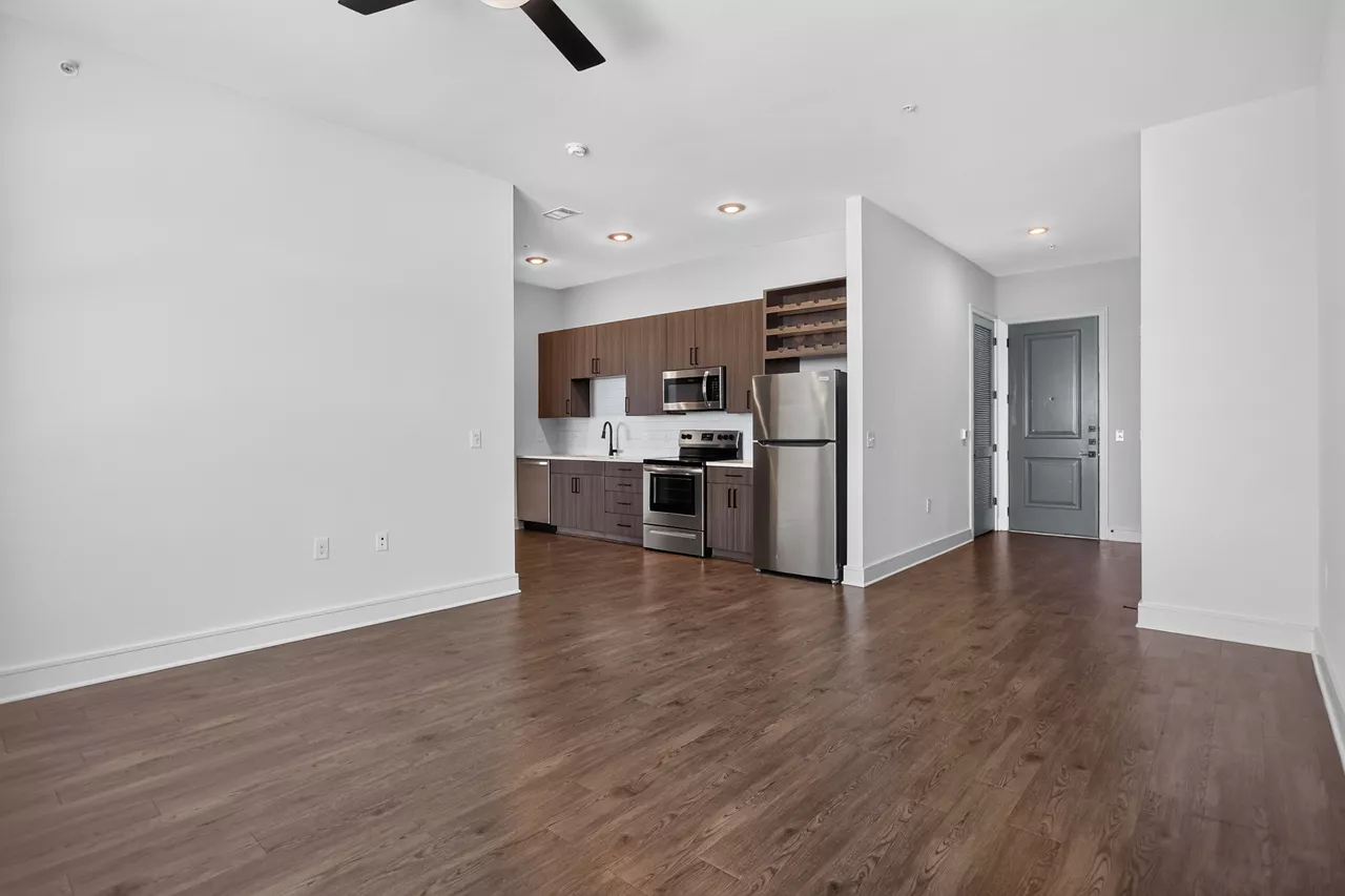 Forena Revelstoke - Fort Worth, TX - Living Room