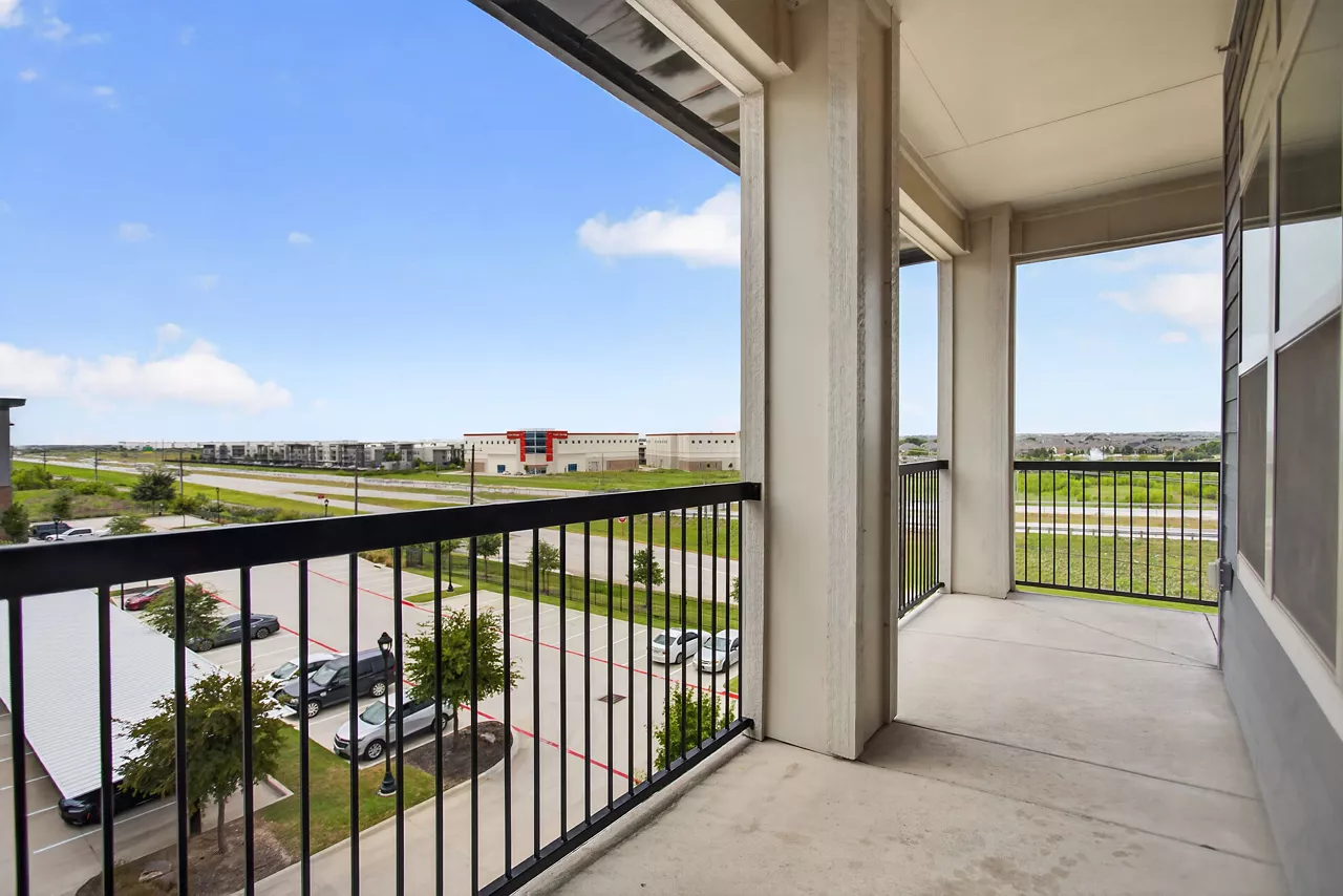 Forena Revelstoke - Fort Worth, TX - Balcony