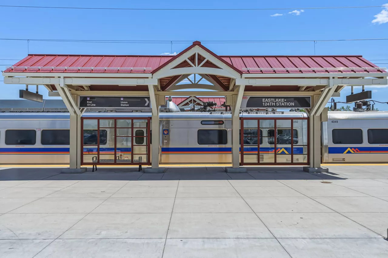 Hit I-25 in just 10 minutes, reach downtown Denver in 25 minutes, or walk 15 minutes to the nearby light rail station.