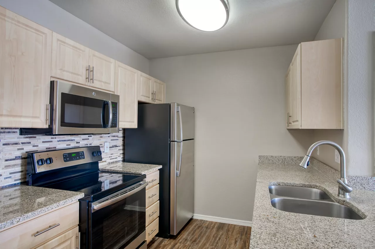 Indigo Creek - Glendale, AZ - Interior Kitchen