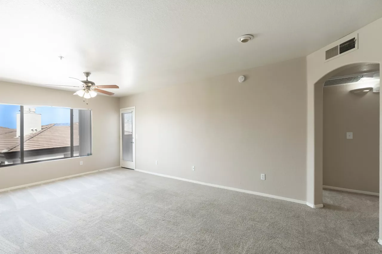 Indigo Creek - Glendale, AZ - Living Room