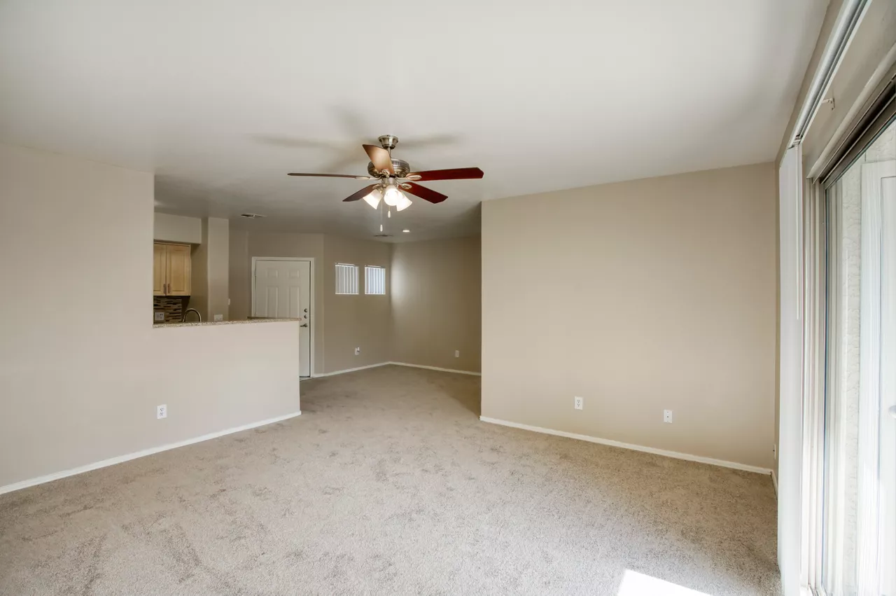 Indigo Creek - Glendale, AZ - Living Room