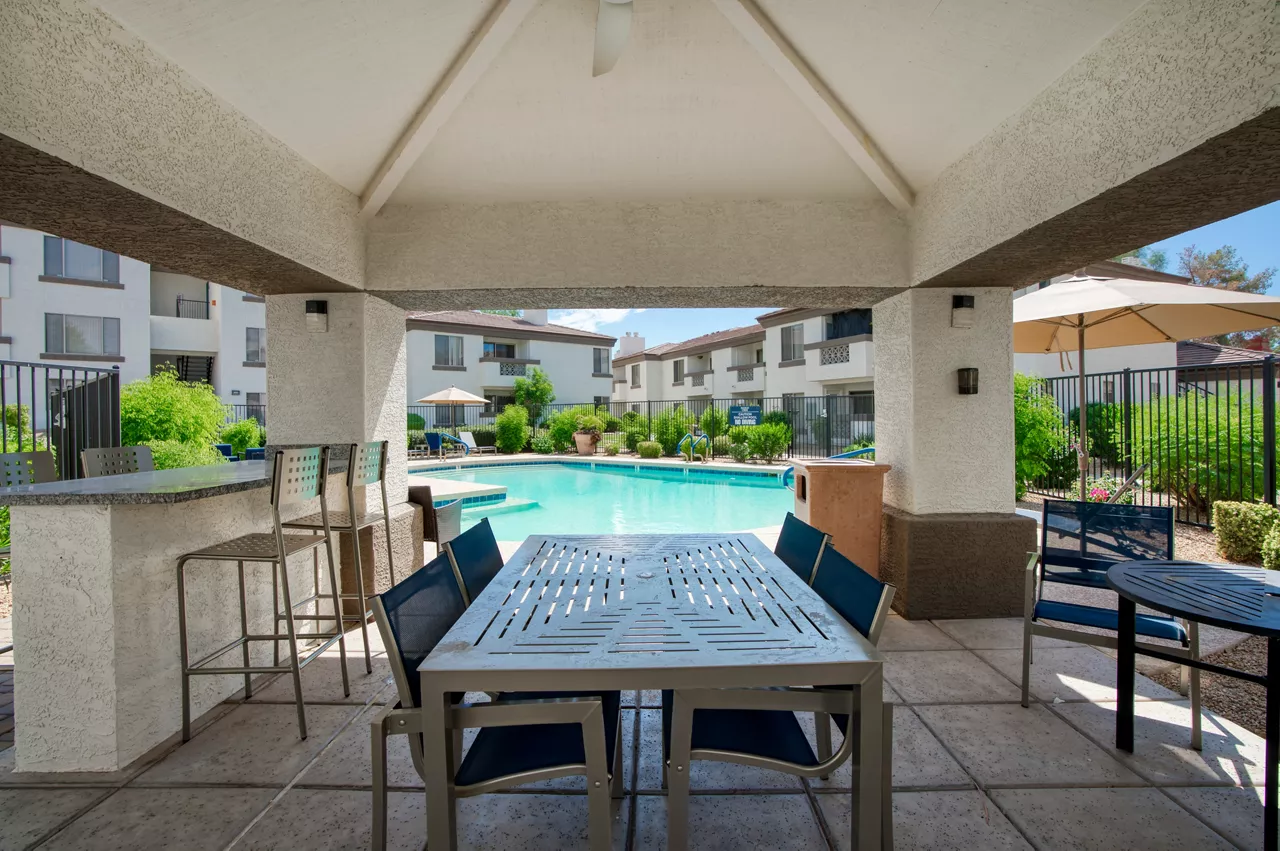 Indigo Creek - Glendale, AZ - Outdoor Lounge