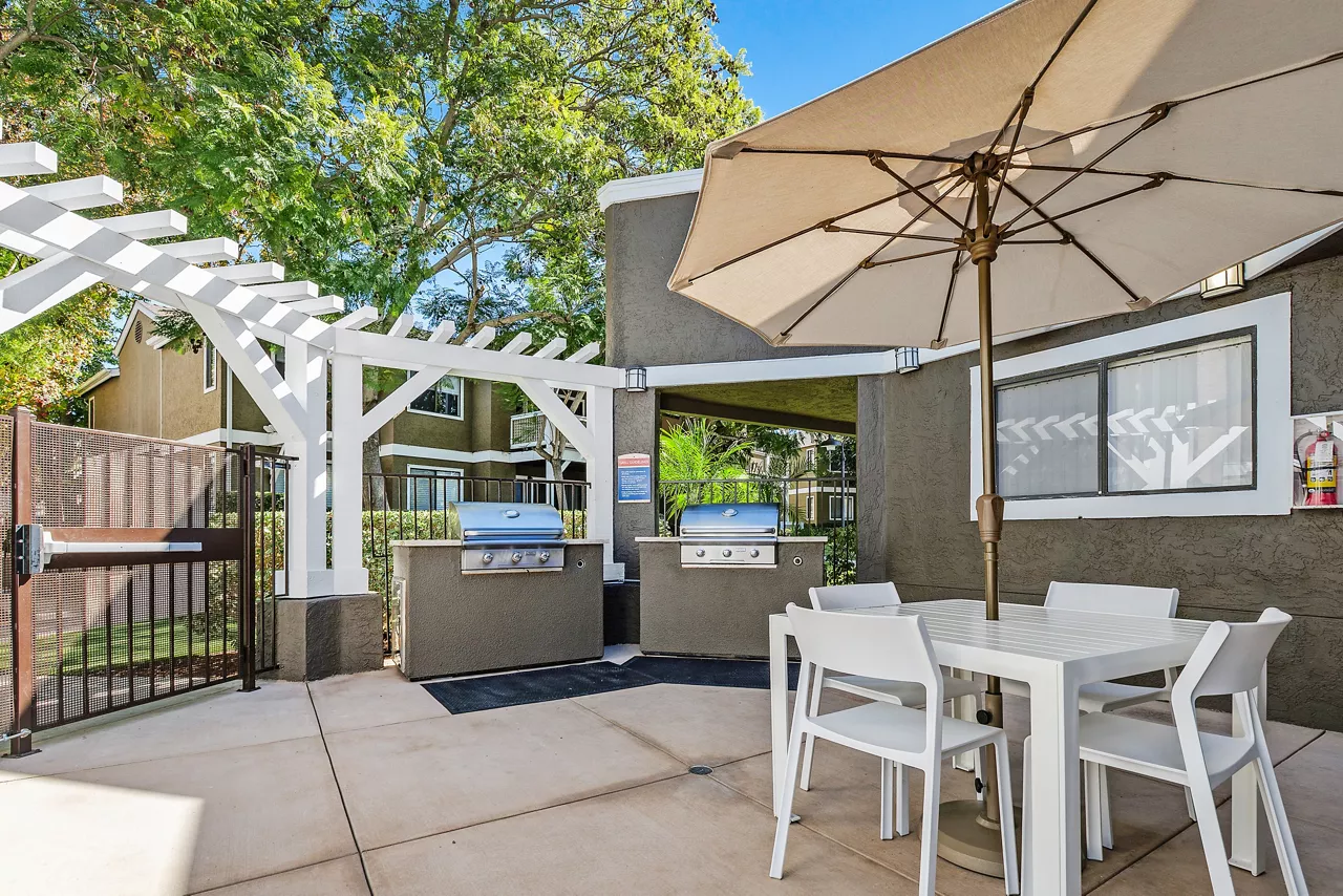 Island Club - Oceanside, CA - grills