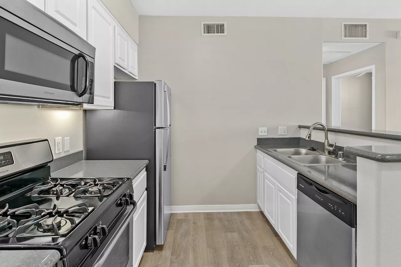 Lassalle Place – Moreno Valley, CA - Kitchen