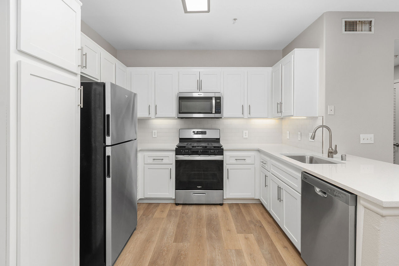 Lassalle Place – Moreno Valley, CA - Kitchen
