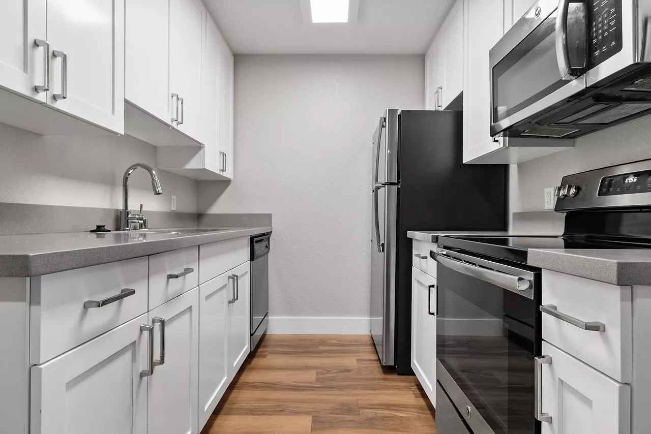 Mariners Cove - San Diego, CA - Kitchen