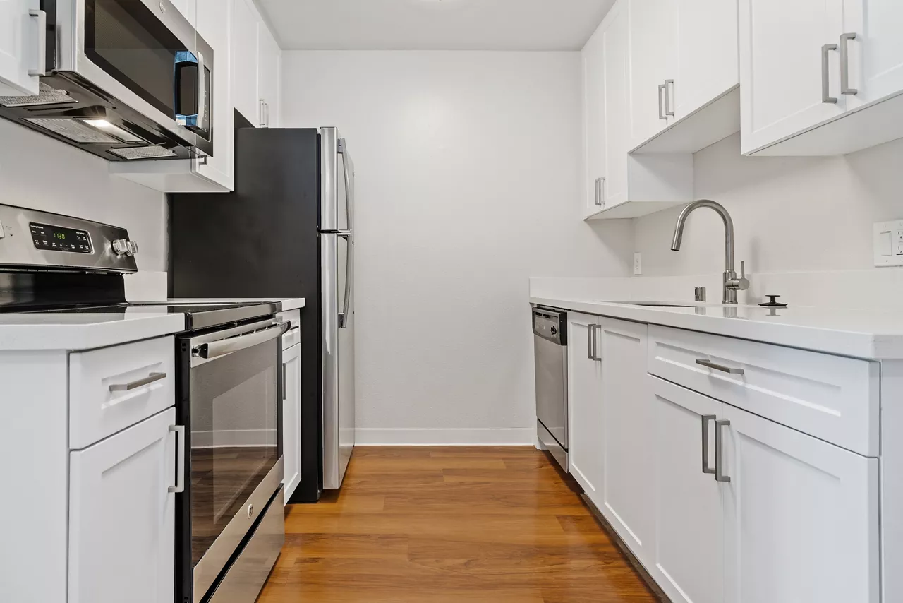 Mariners Cove - San Diego, CA - Kitchen