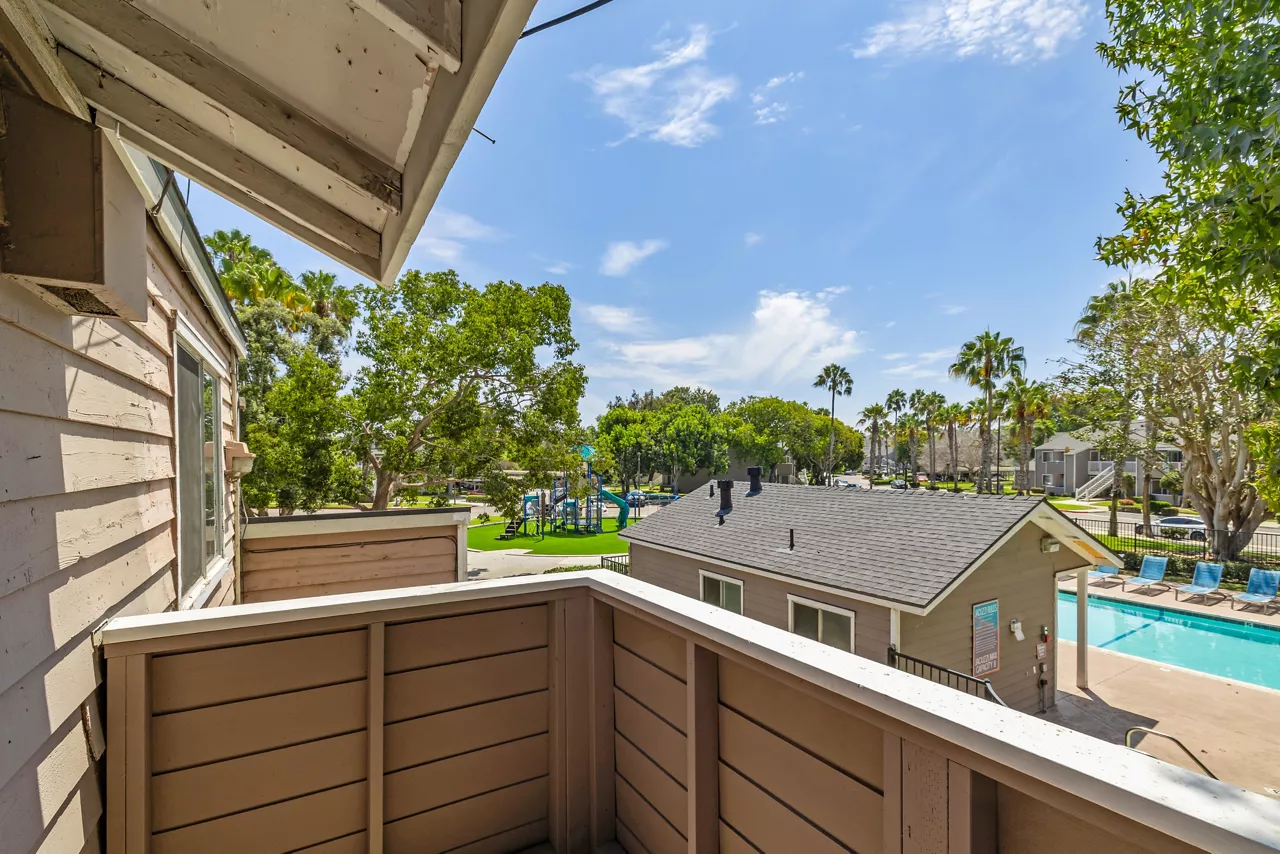 Mariners Cove - San Diego, CA - balcony