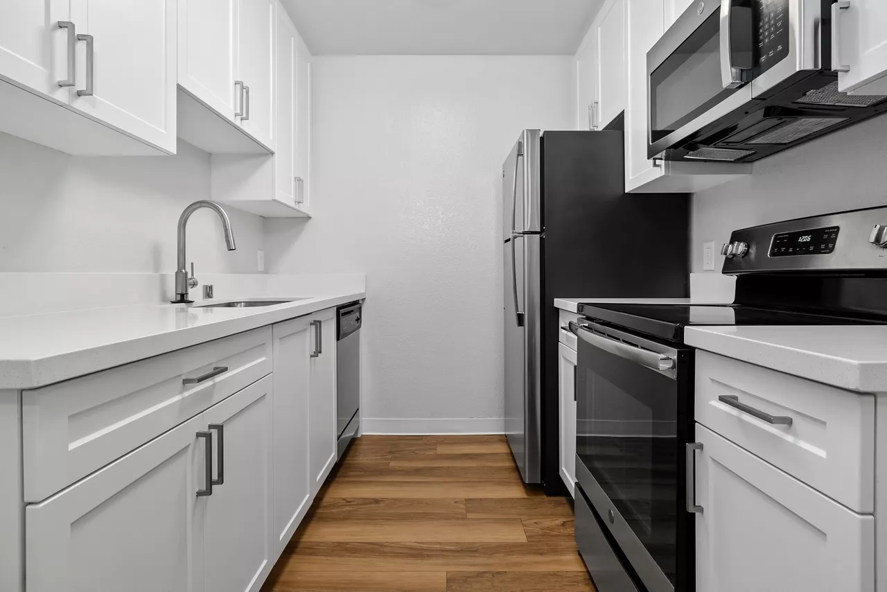 Mariners Cove - San Diego, CA - Kitchen