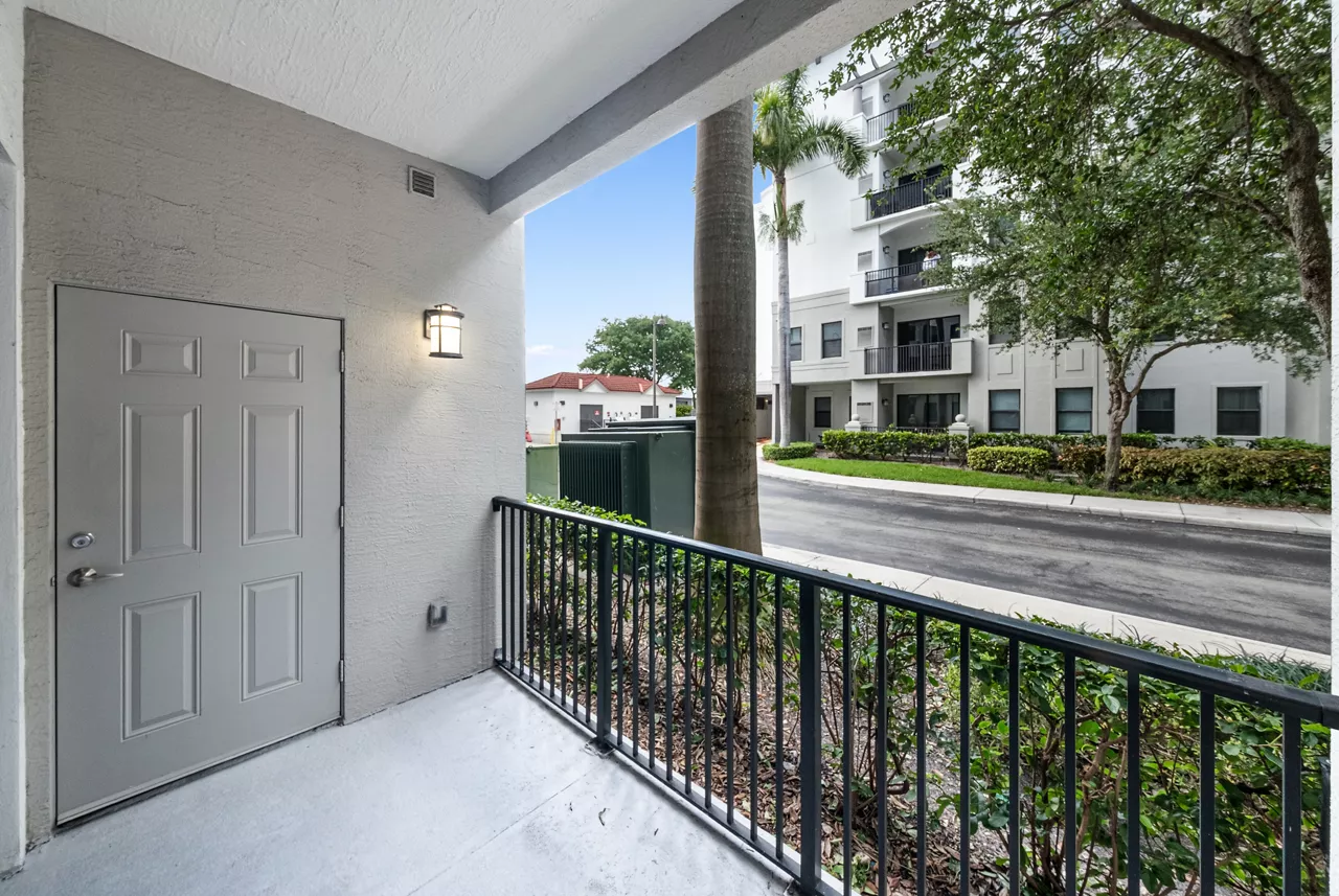 One Boynton - Boynton, FL - balcony