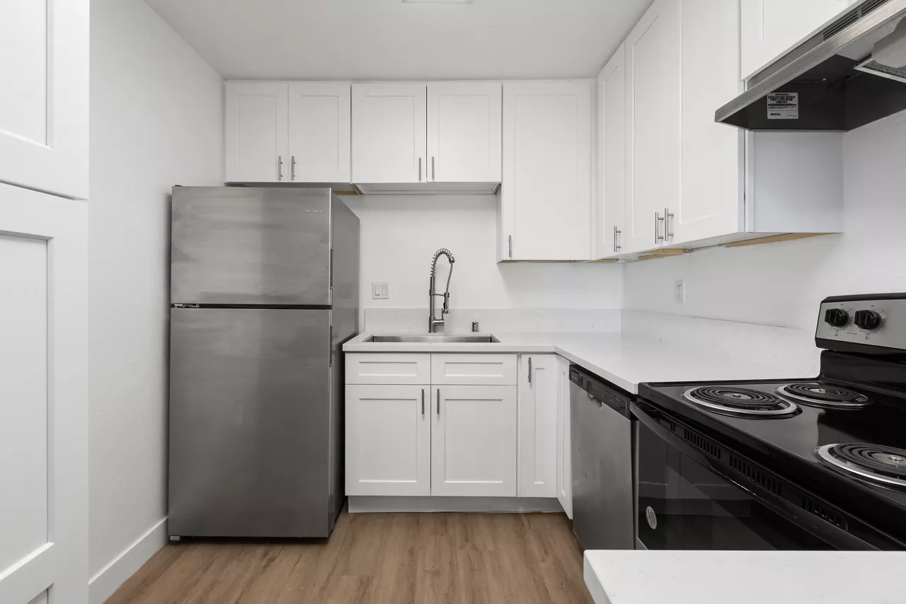 Park Apartments in Escondido, CA - Kitchen