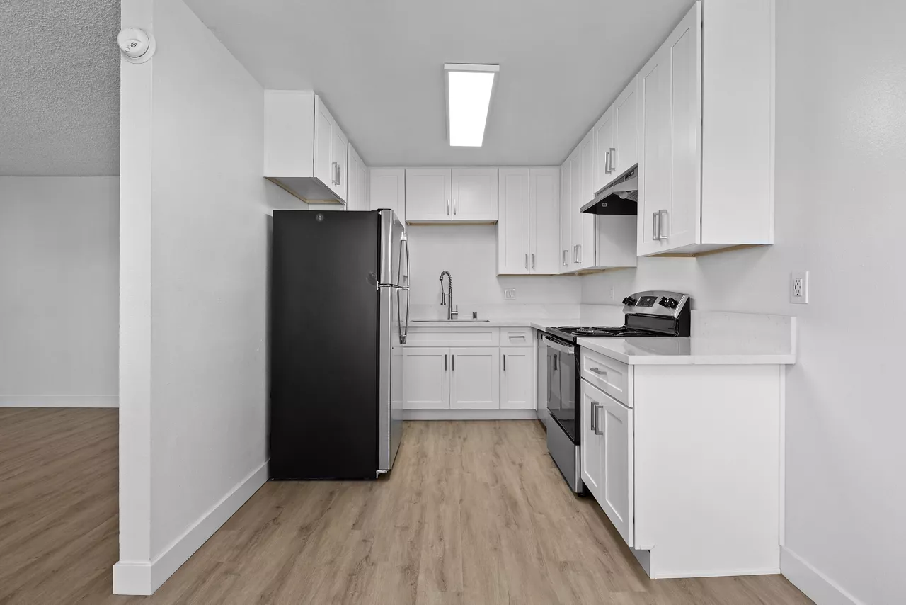 Park Apartments - Escondido, CA - Kitchen