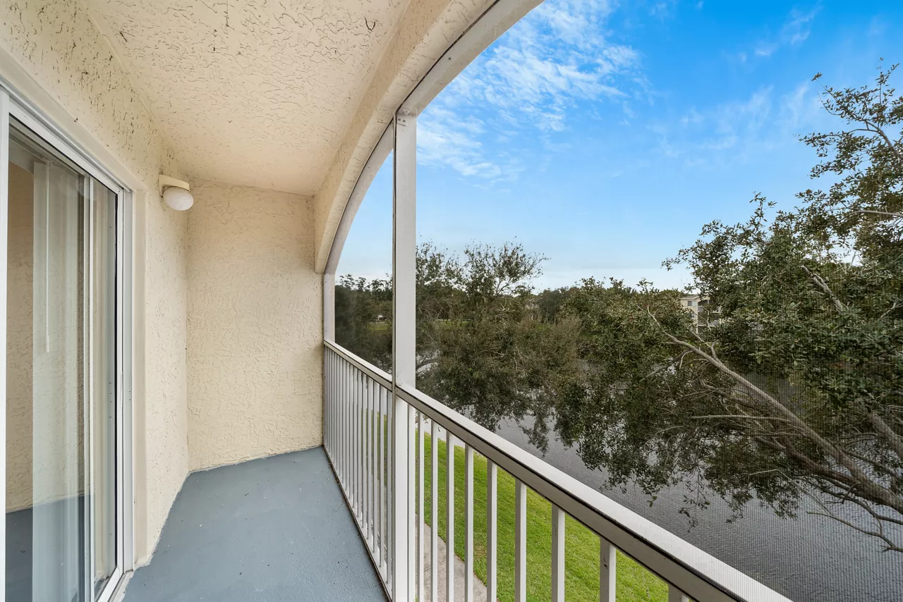 Pine Lakes Preserve - St. Lucie, FL - Balcony