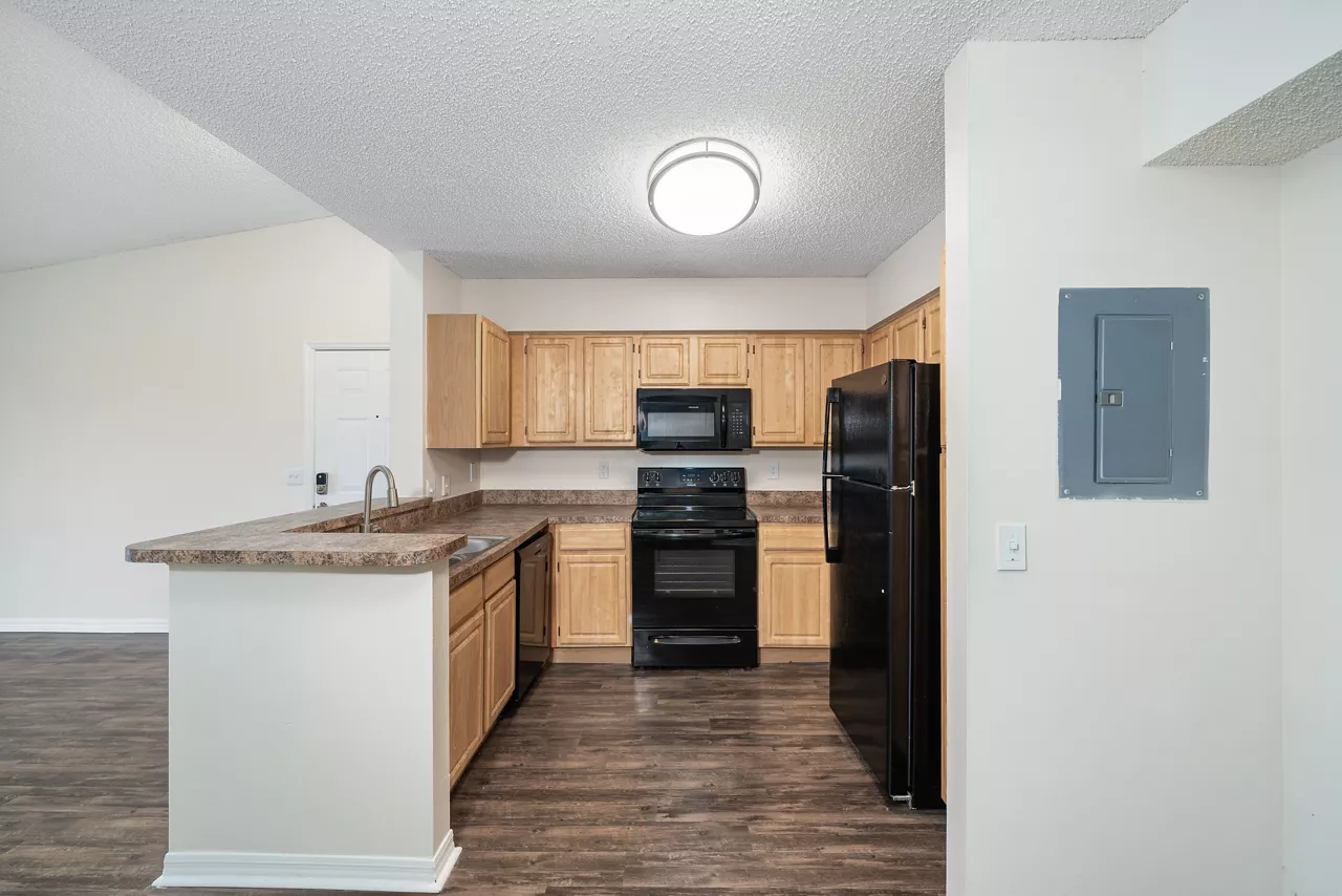 Pine Lakes Preserve - St. Lucie, FL - Kitchen