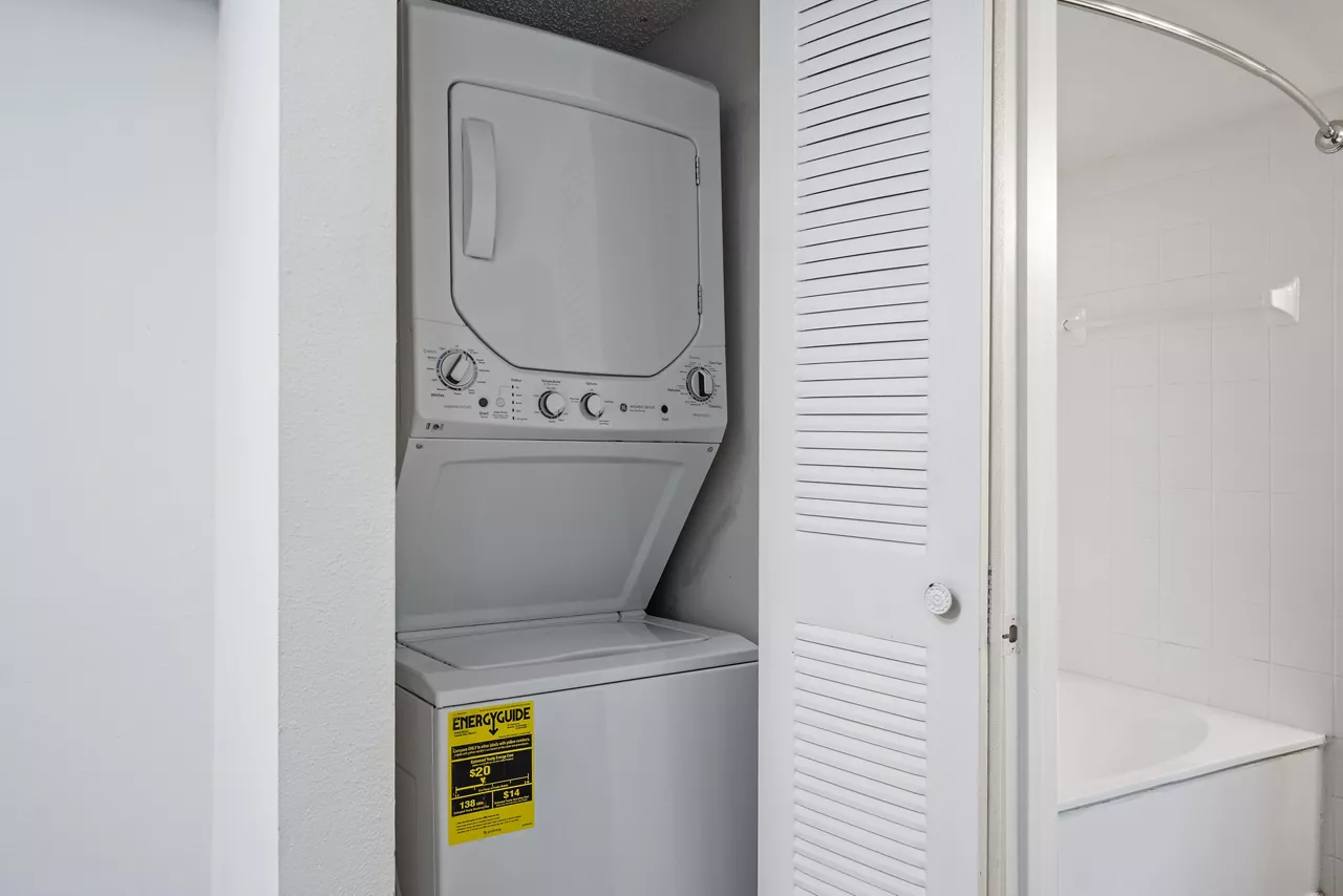 Pine Lakes Preserve - St. Lucie, FL - laundry