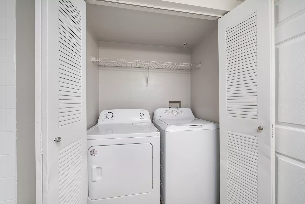 Pine Lakes Preserve - St. Lucie, FL - laundry