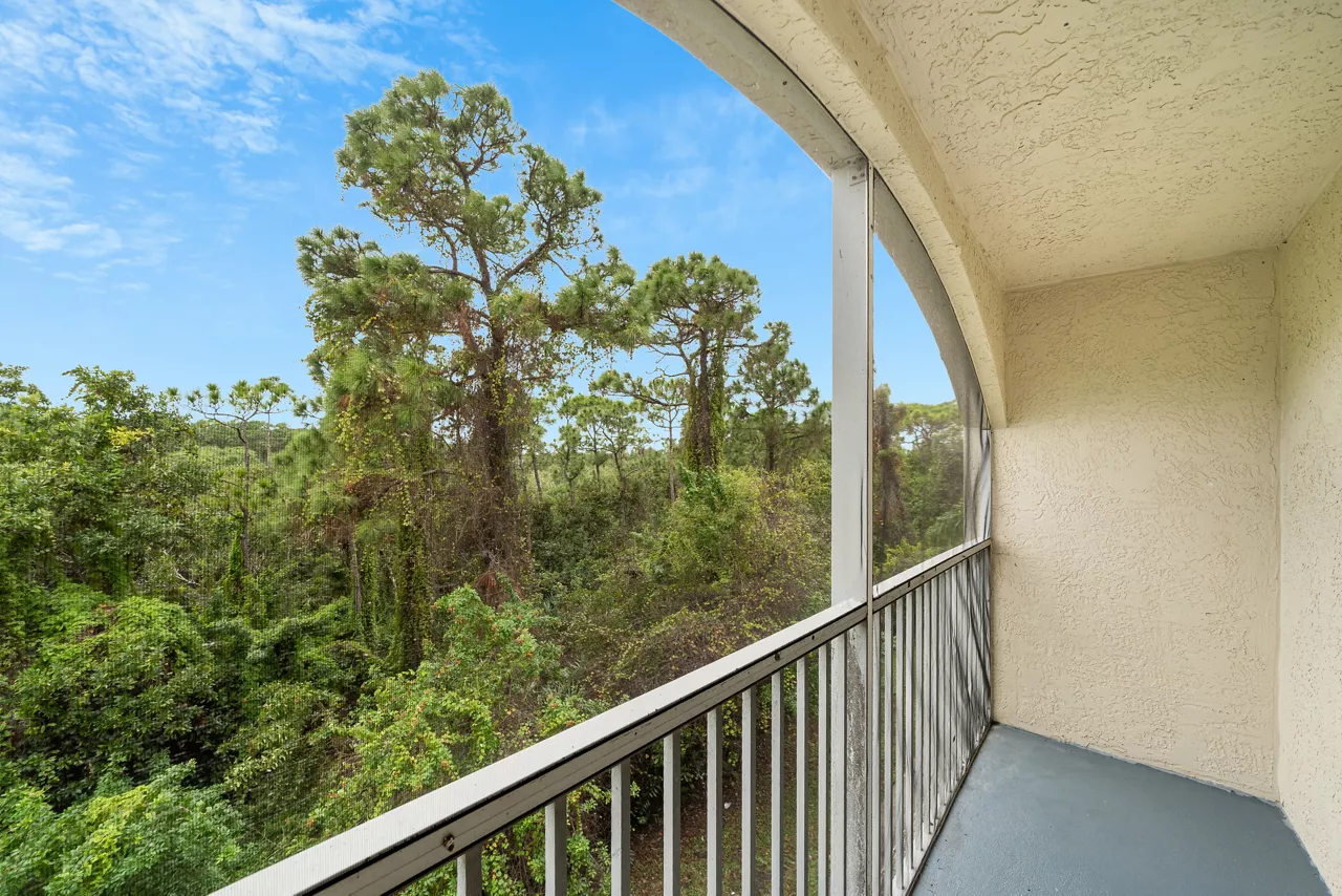 Pine Lakes Preserve - St. Lucie, FL - Balcony