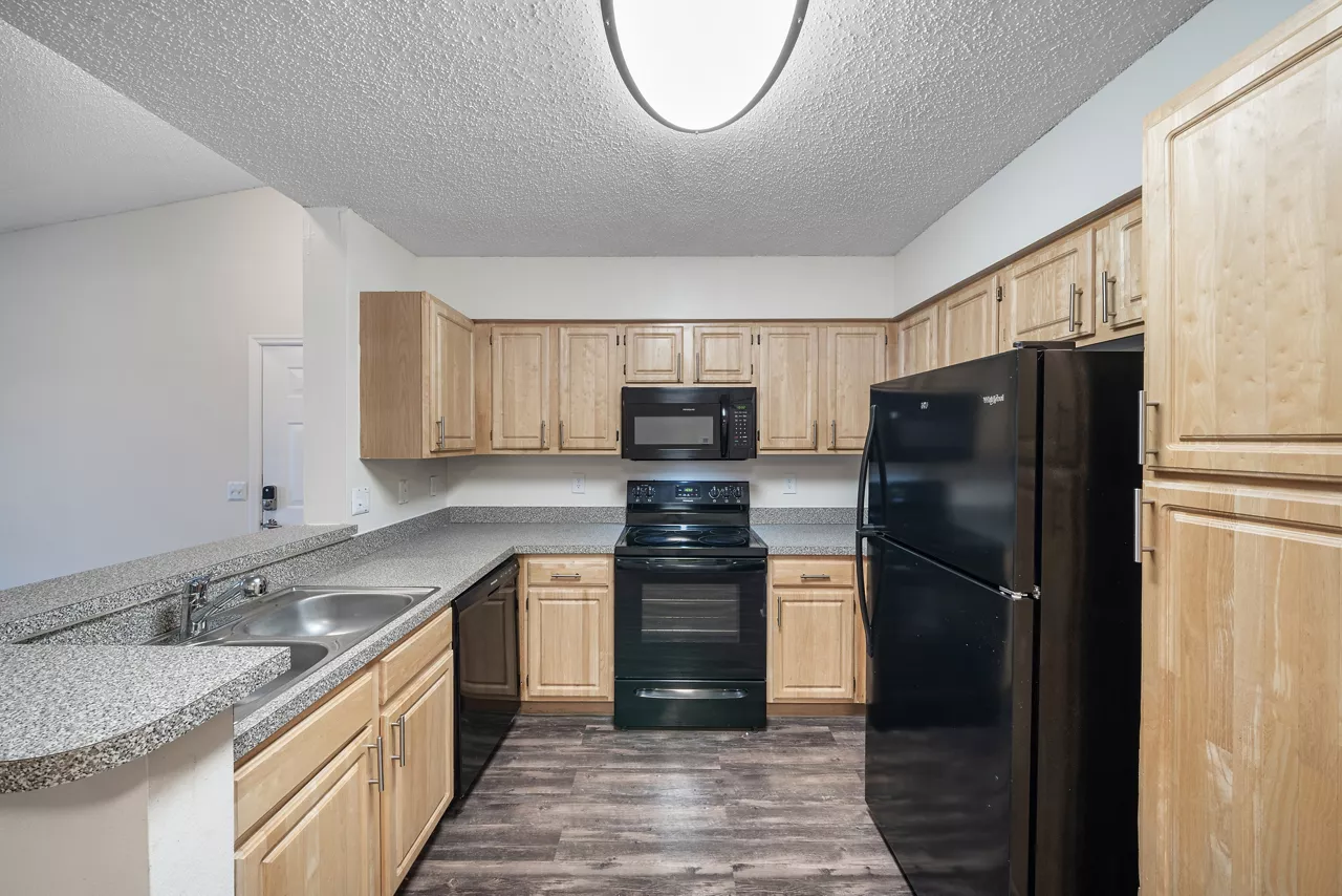 Pine Lakes Preserve - St. Lucie, FL - Kitchen