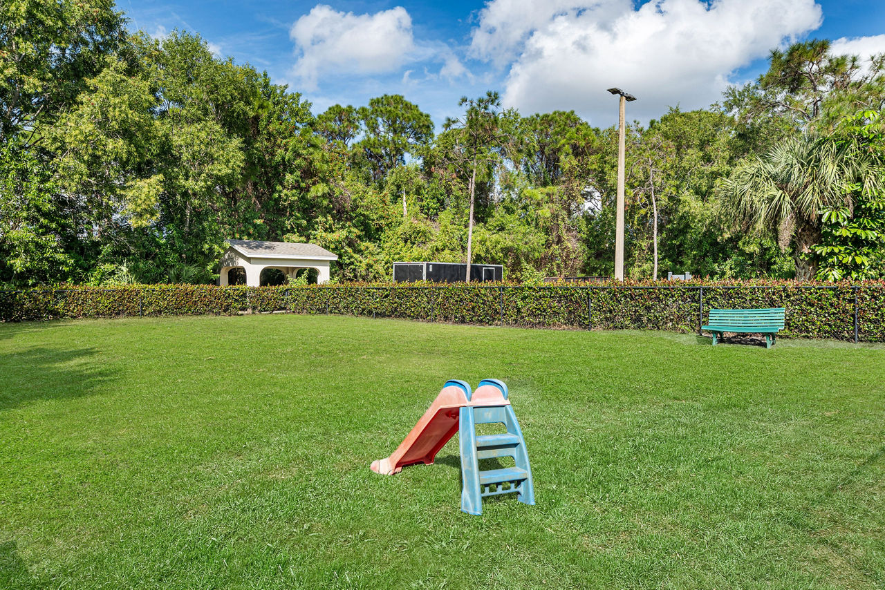Pine Lakes Preserve - St. Lucie, FL - Dog Park