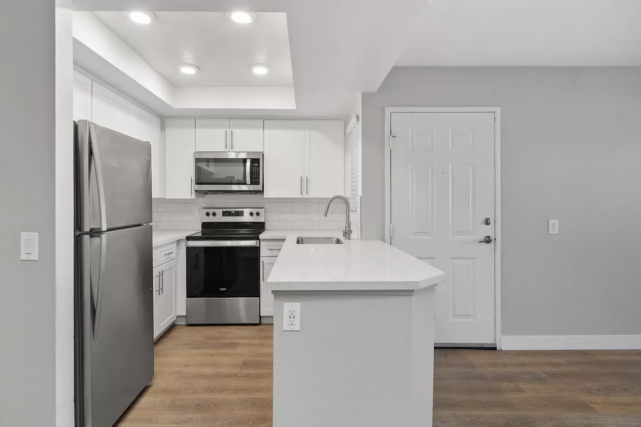 Promenade Terrace - Corona, CA - Kitchen