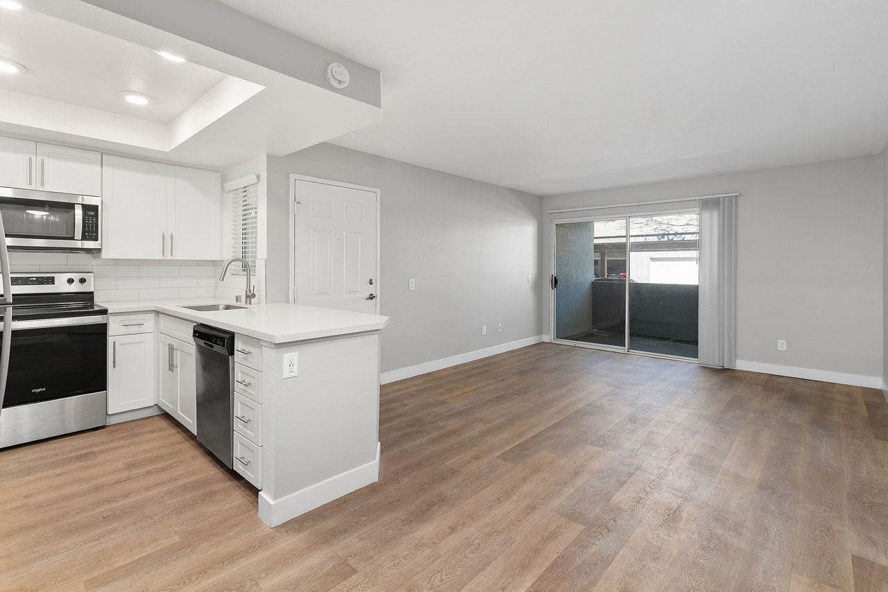 Promenade Terrace - Corona, CA - living room