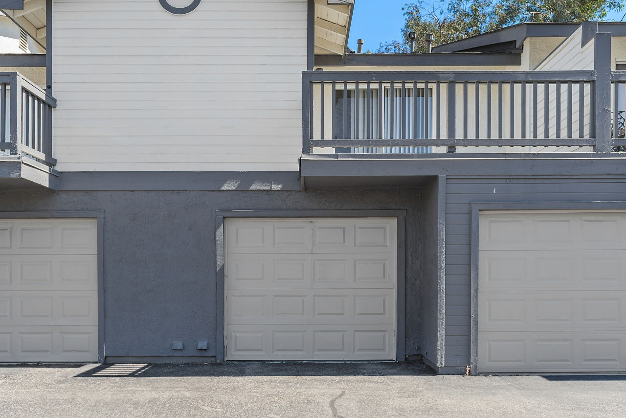 Promenade Terrace - Corona, CA - garage