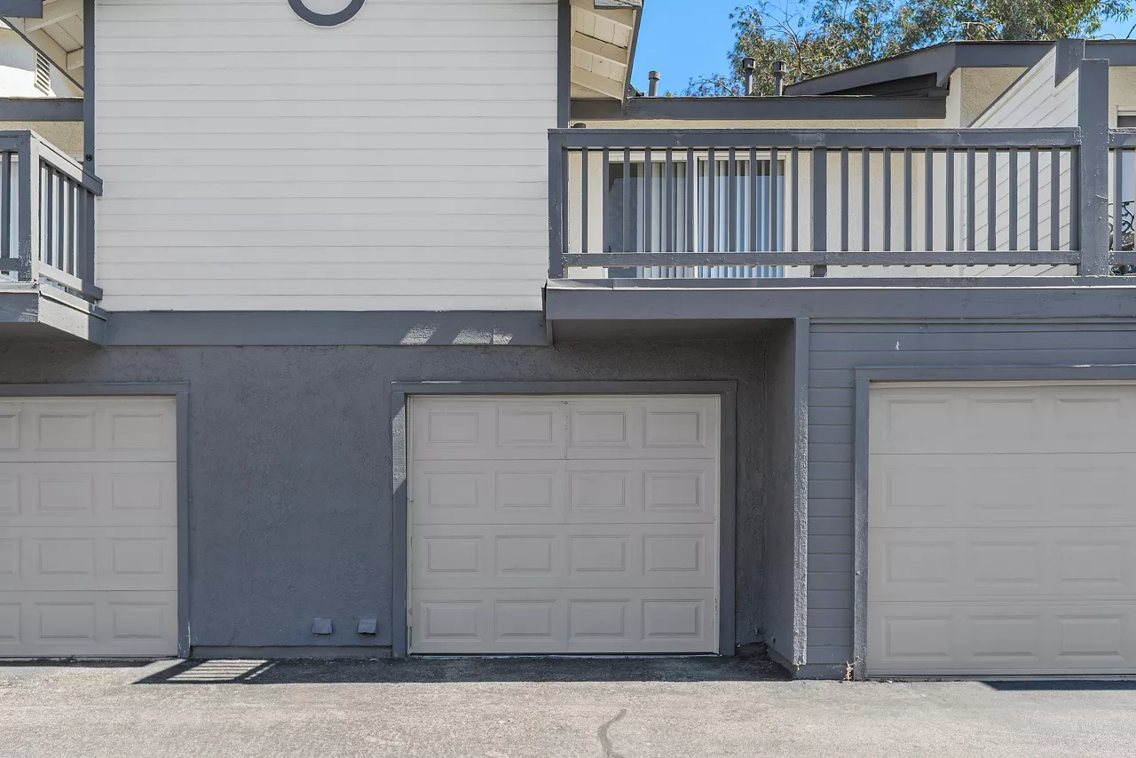 Promenade Terrace - Corona, CA - garage