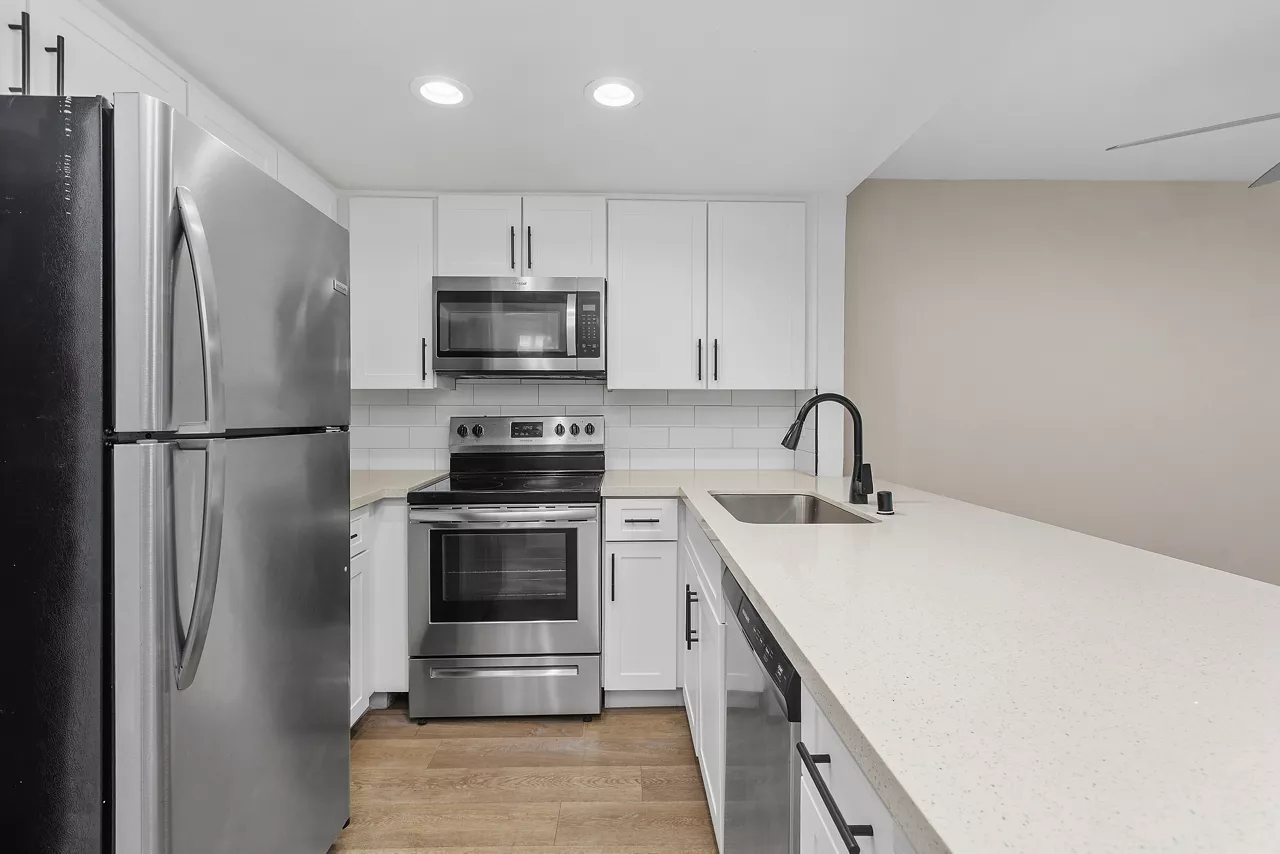 Promenade Terrace - Corona, CA - Kitchen