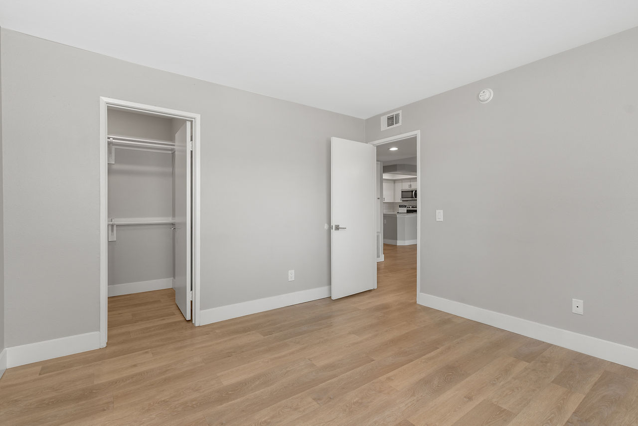 Promenade Terrace - Corona, CA - bedroom