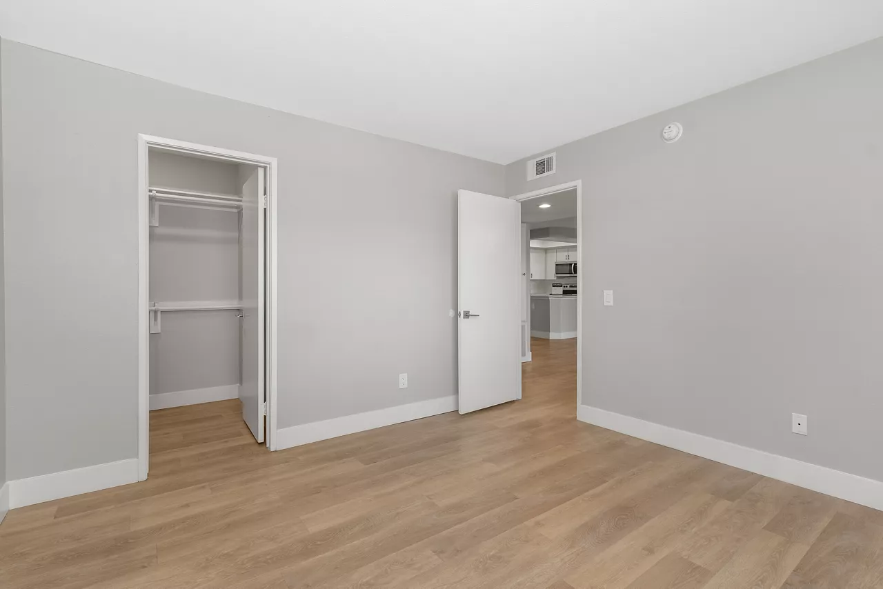 Promenade Terrace - Corona, CA - bedroom